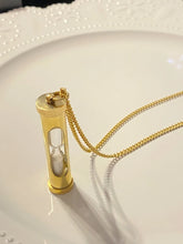 Handmade Sand Timer Hourglass Necklace with Brass Pendant – Elegant Gold Jewelry Gift